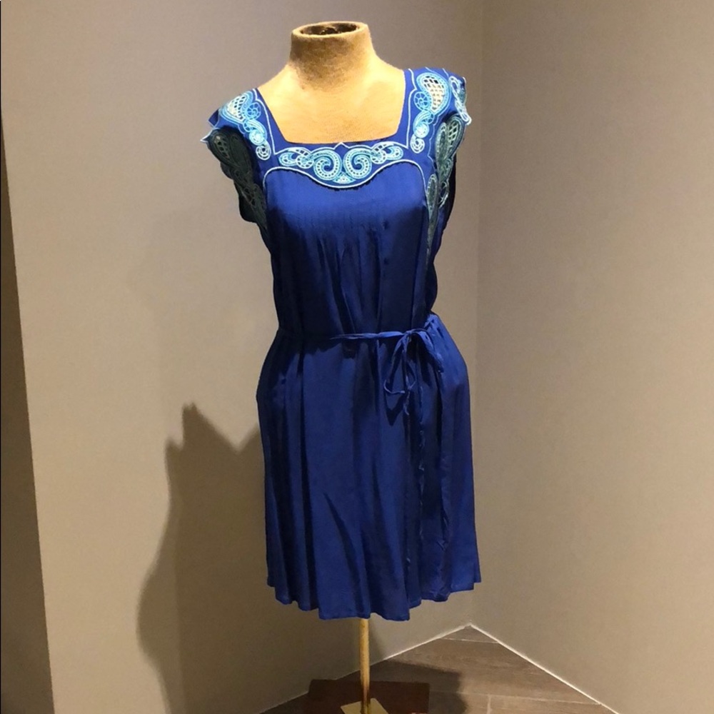 Boho embroidered shift dress